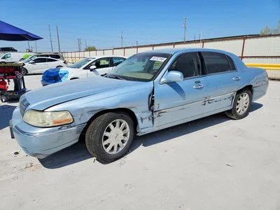 2010 LINCOLN TOWN CAR SIGNATURE LIMITED, фото 1, лот 10875647