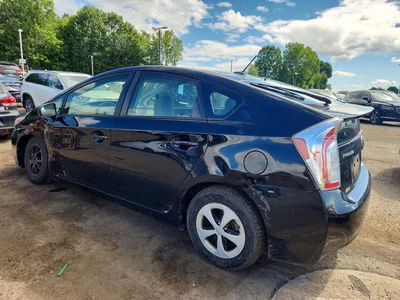 2015 TOYOTA PRIUS THREE, фото 2, лот 10524641