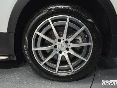 2023 Mercedes-Benz GLB-Class AMG GLB35 4MATIC, фото 4, лот 10056329