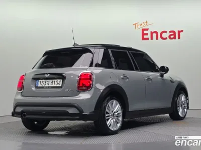 2022 Mini Cooper 5-Door Classic Plus, фото 2, лот 10208244