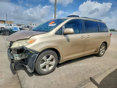 2011 TOYOTA SIENNA LE, фото 1, лот 10547182