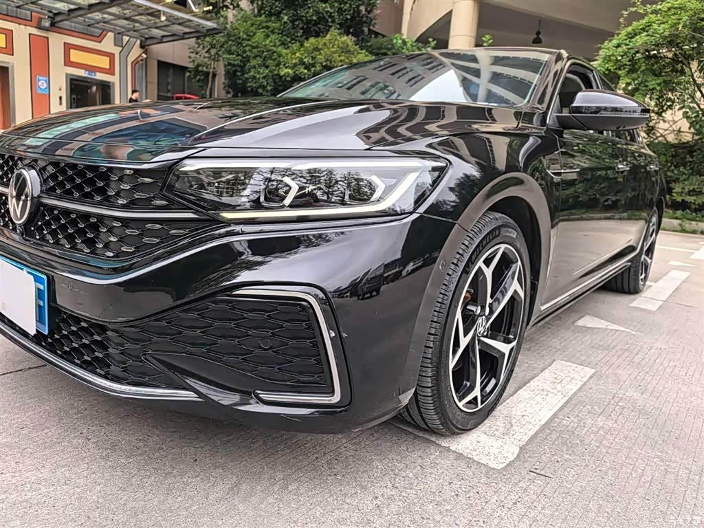 2022 Volkswagen Passat 330TSI Starlight Luxury Edition, фото 4, лот 11217506