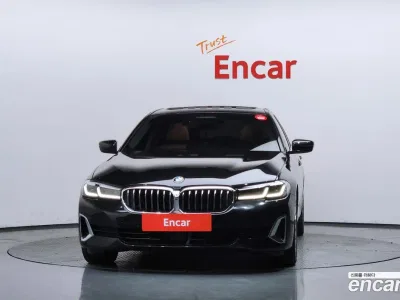 2021 BMW 5-Series 520i Luxury, фото 2, лот 10049452
