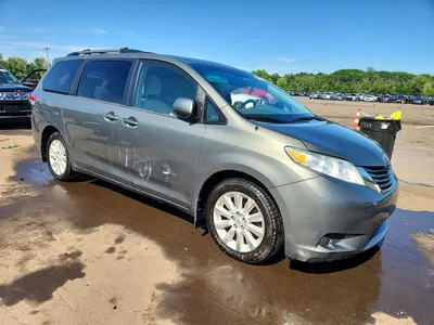 2012 TOYOTA SIENNA LE, фото 4, лот 10581997