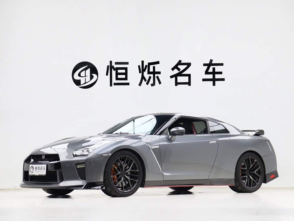 2015 Nissan GT-R 3.8T Sporty Cool Black Interior Edition, фото 1, лот 10338030