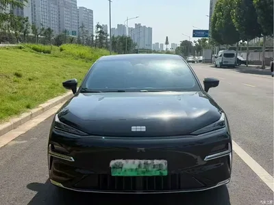2025 Geely Galaxy Galaxy Xingyao 8 130km EM-i Premium Edition, фото 2, лот 11134368