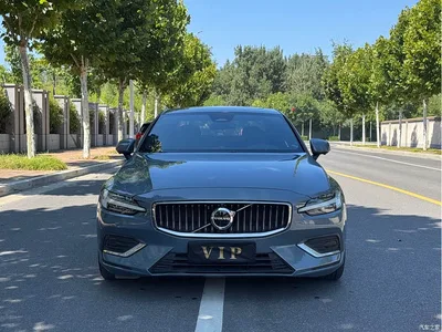 2023 Volvo S60 B4 Smart Comfort Luxury Edition, фото 2, лот 10370197