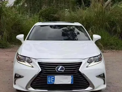 2015 Lexus ES 300h Comfort Edition, фото 1, лот 10319347