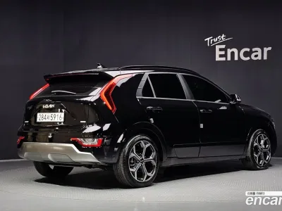 2022 Kia Niro Signature, фото 2, лот 10222568