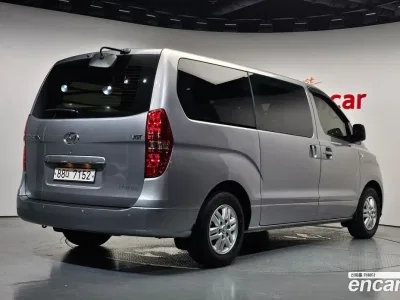 2021 Hyundai Starex Van 3-Seater, фото 2, лот 10526845