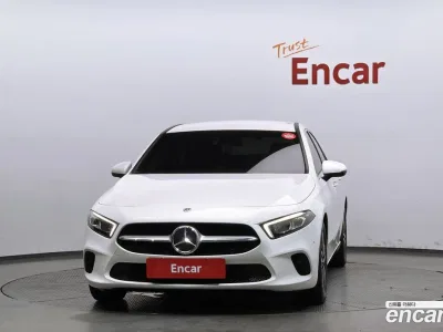 2021 Mercedes-Benz A-Class A220 Sedan, фото 2, лот 10039840