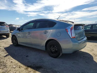 2015 TOYOTA PRIUS TWO, фото 2, лот 10496953