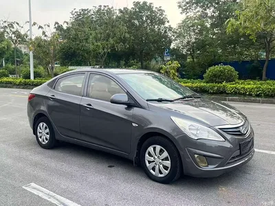 2010 Hyundai Verna Sedan 1.4L Manual Standard GL, фото 3, лот 10369198
