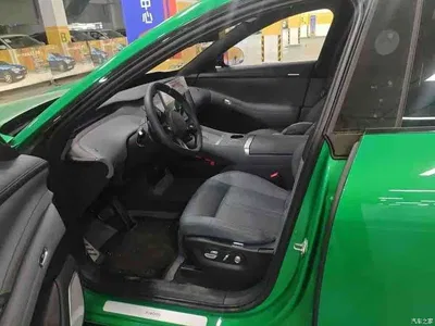 2025 Xiaomi Auto Xiaomi YU7 Extended Range RWD Edition, фото 2, лот 10393801