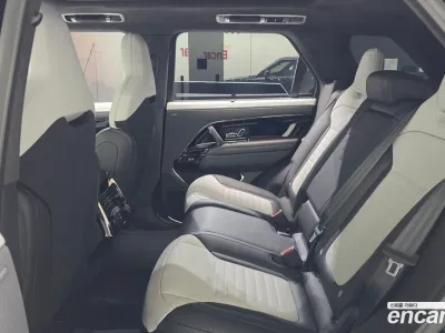 2026 Land Rover Range Rover Sport P635 SV, фото 4, лот 10210502