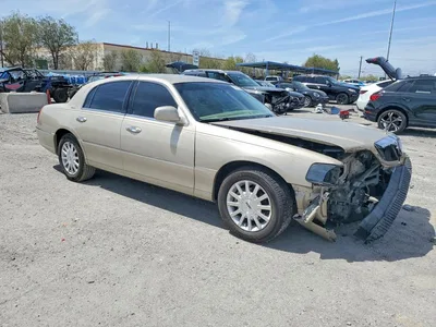 2006 LINCOLN TOWN CAR SIGNATURE, фото 4, лот 10877411