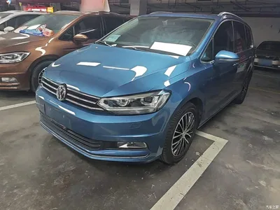 2016 Volkswagen Touran L 330TSI DSG Luxury, фото 1, лот 11189458