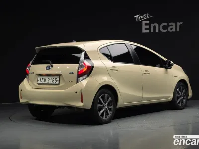 2019 Toyota Prius 1.5, фото 2, лот 10209014