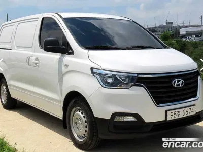 2020 Hyundai Starex Van 3-Seater, фото 2, лот 10190763