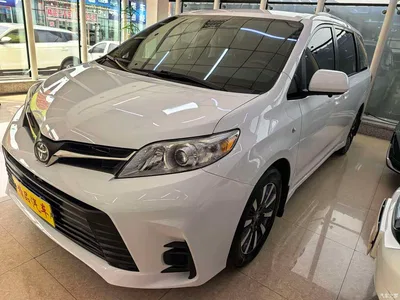 2015 Toyota Sienna 3.5L 4WD L, фото 1, лот 10300411