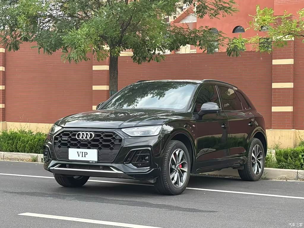 2025 Audi Q5L Model Year Facelift 45th Anniversary Edition 40 TFSI Luxury Dynamic, фото 1, лот 11227662