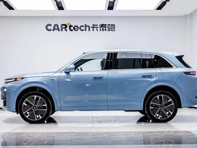 2025 Li Auto L7 Ultra Smart Renewal Edition, фото 4, лот 11220282