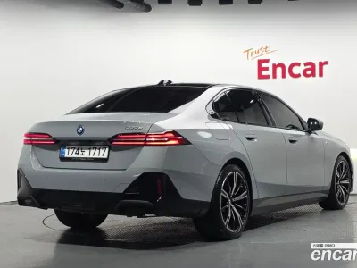 2025 BMW 5-Series 530e M Sport, фото 1, лот 10059981