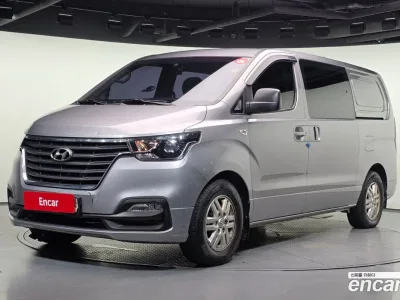 2019 Hyundai Starex Van 5-Seater, фото 1, лот 10187696