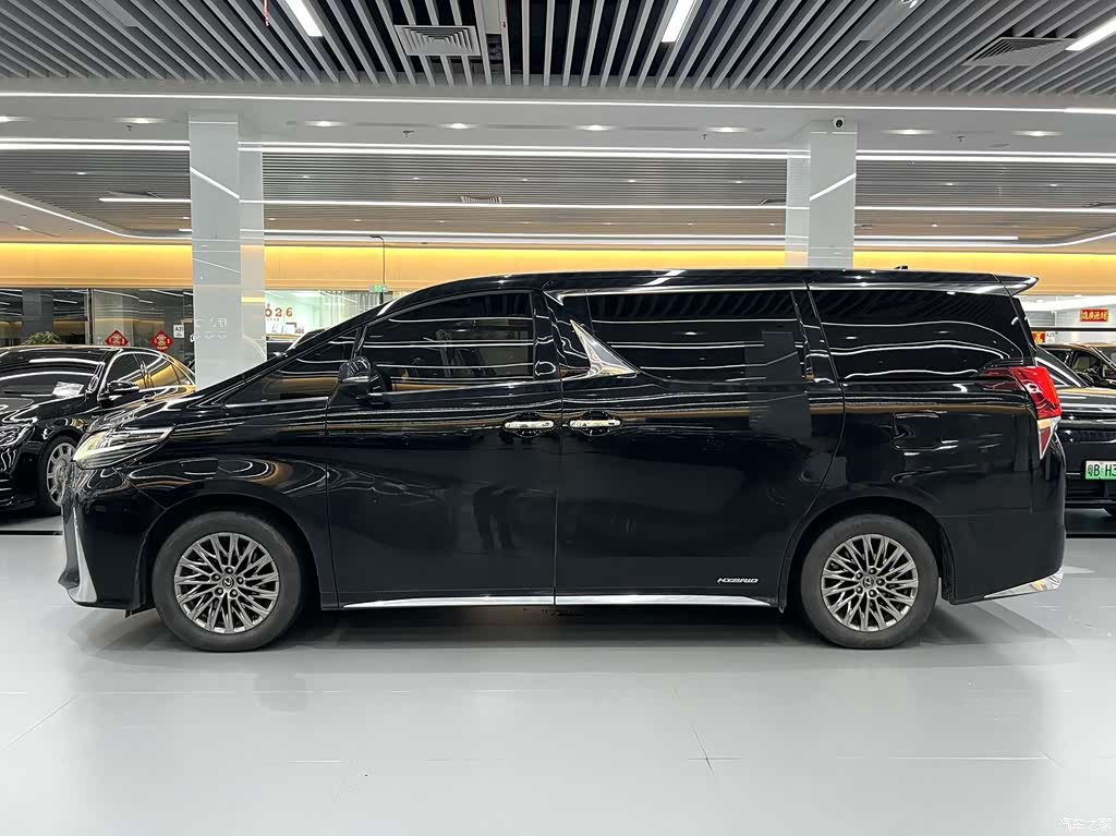 2020 Lexus LM 300h Seven-Seater Elegance Edition, фото 3, лот 10436995