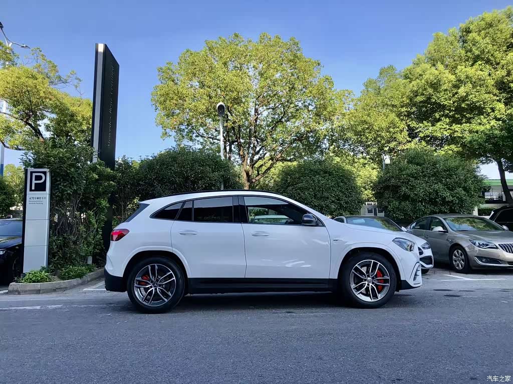 2024 Mercedes-Benz GLA AMG AMG GLA 35 4MATIC, фото 4, лот 10999550