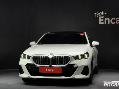 2024 BMW 5-Series 520i M Sport, фото 2, лот 10047256