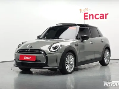 2022 Mini Cooper 5-Door Classic Plus, фото 1, лот 10202504