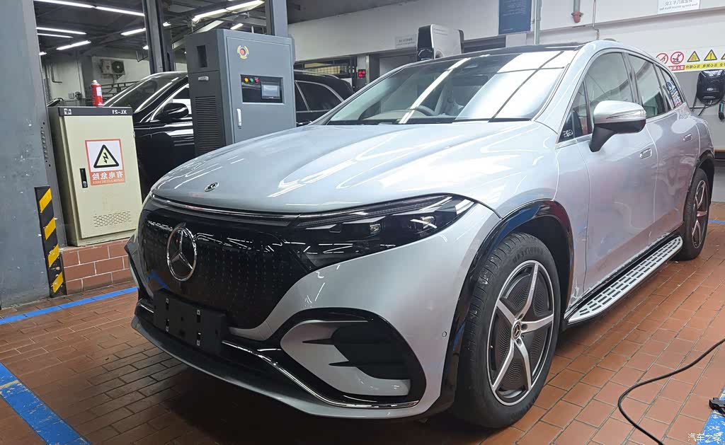2025 Mercedes-Benz EQS SUV Model 500 4MATIC, фото 1, лот 10962761