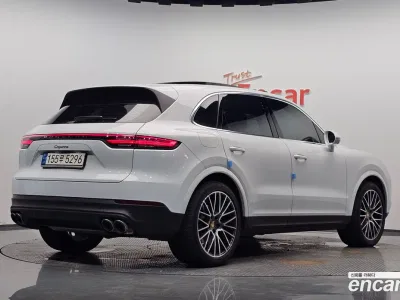 2023 Porsche Cayenne 3.0, фото 1, лот 10170100