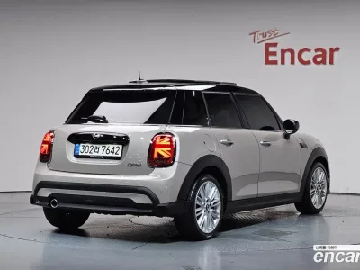 2022 Mini Cooper 5-Door Classic Plus, фото 1, лот 10108609