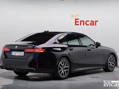 2026 BMW 5-Series 523d M Sport, фото 1, лот 10193373