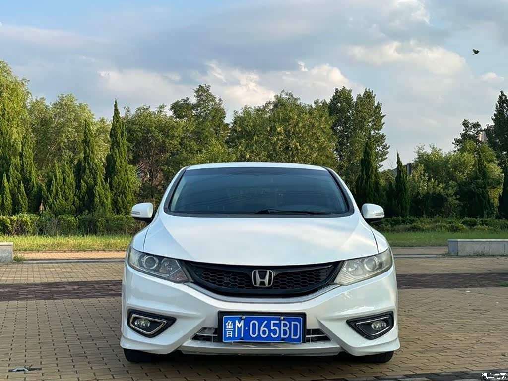 2013 Honda Jade 1.8L Automatic Comfort Edition 5-seater, фото 2, лот 11219776