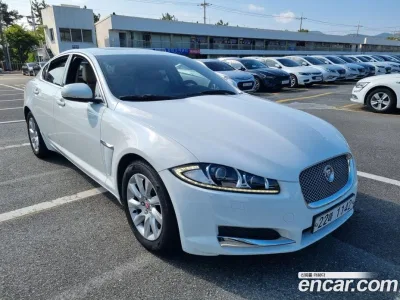 2015 Jaguar XF 2.0 Luxury, фото 2, лот 10519526
