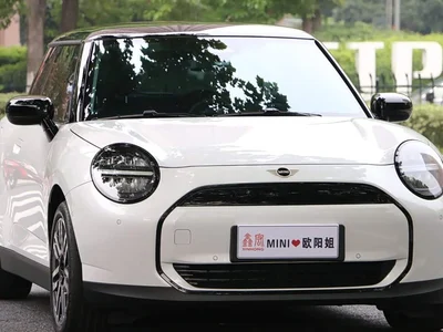 2024 MINI Electric MINI COOPER 456km COOPER E Classic, фото 3, лот 11168788