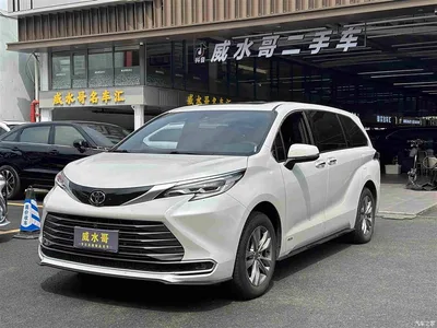 2024 Toyota Sienna 2.5L Hybrid 4WD Premium Edition, фото 1, лот 11244418