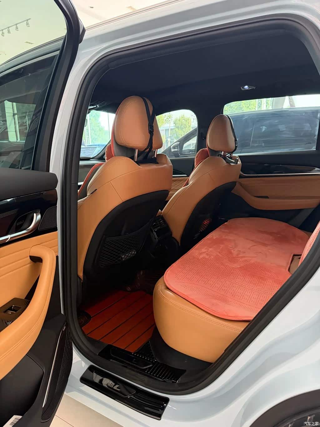 2022 Geely Xingyue L Extended-Range EV 1.5T DHT Range-extender Electric Ultimate Edition, фото 3, лот 11216079