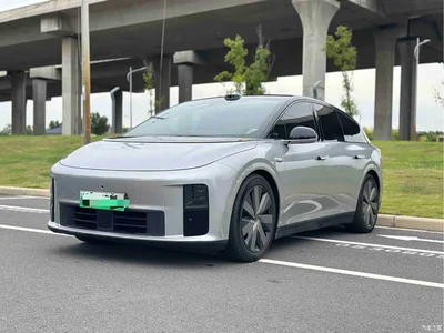2025 Li Auto i6 2WD Base Model, фото 1, лот 10405664