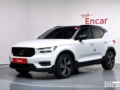 2020 Volvo XC40 T4 R-Design, фото 1, лот 10519550