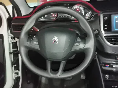 2018 Peugeot 2008 230THP Automatic Internet Edition, фото 3, лот 10816162
