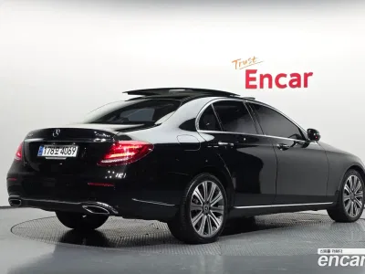 2017 Mercedes-Benz E-Class E400 4MATIC Exclusive, фото 2, лот 10166791