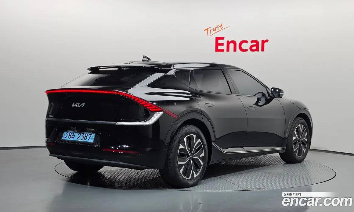 2023 Kia EV6 Long Range, фото 2, лот 11135958