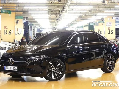 2024 Mercedes-Benz A-Class A220 Sedan, фото 1, лот 10037192