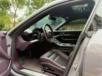 2025 Porsche Taycan, фото 4, лот 10425120