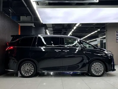 2025 Lexus LM Model 500h Six-Seater Prestige Edition, фото 3, лот 10318386