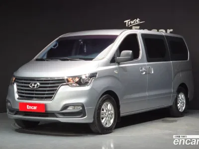 2021 Hyundai Starex Van 3-Seater, фото 1, лот 10226232